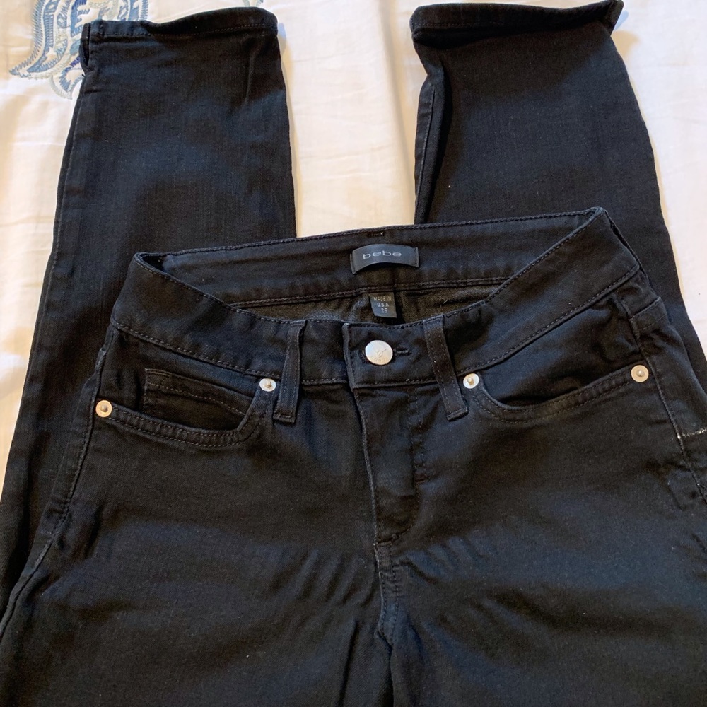 Bebe capris